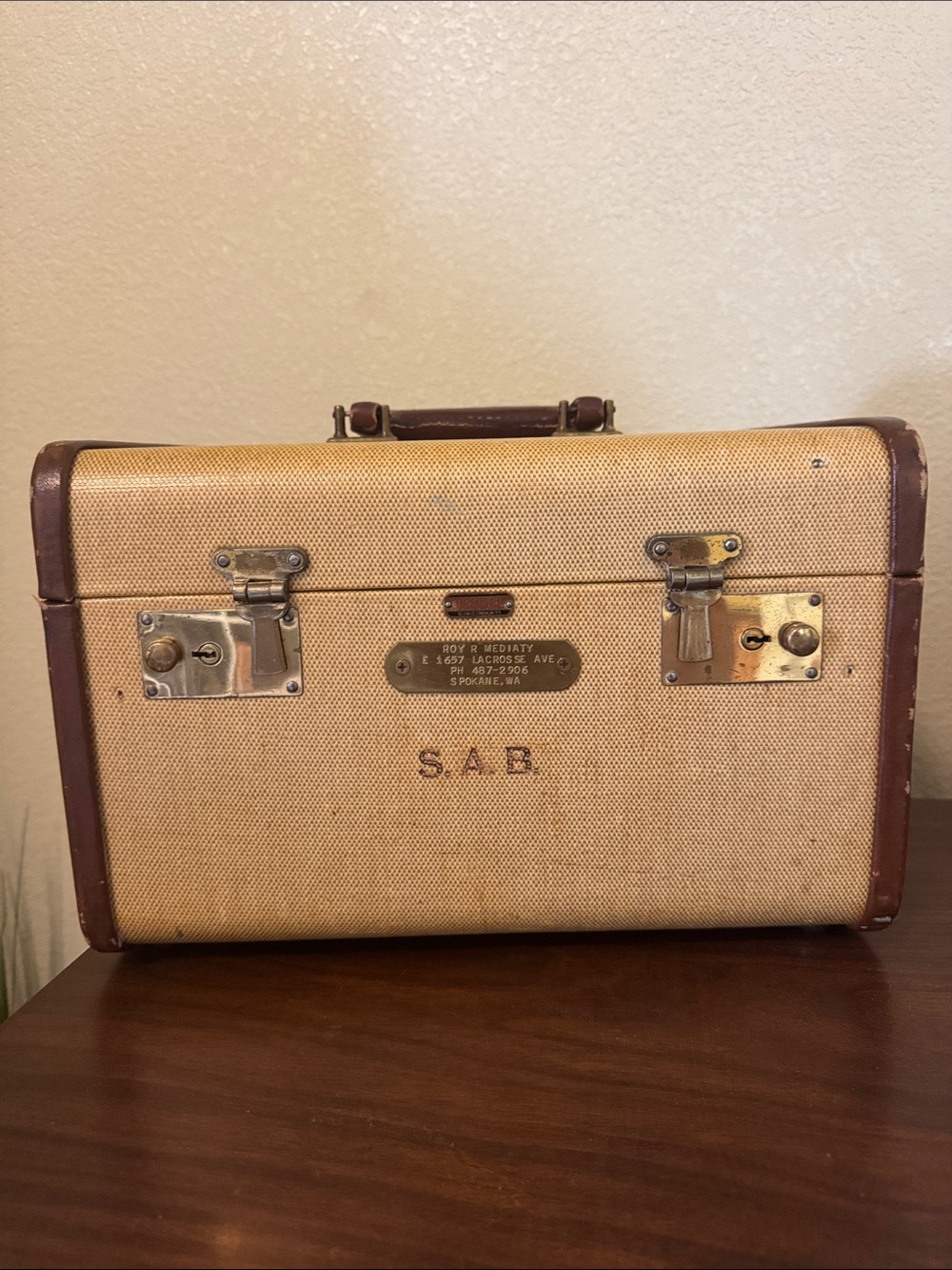 Vintage 1930s-40s Mendel Cincinnati Train Case Leather Trim